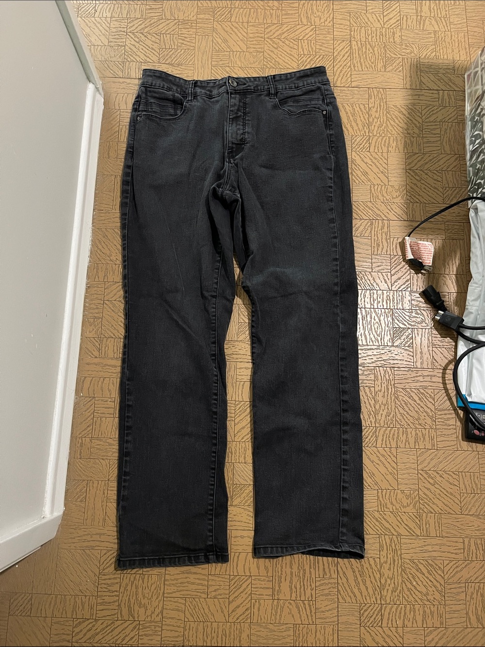 Straight-Leg Black Jeans — Durable Everyday Fit